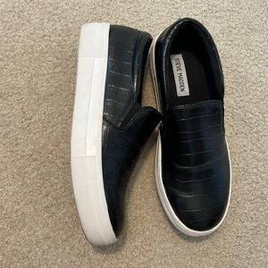 Steve Madden slip on shoes